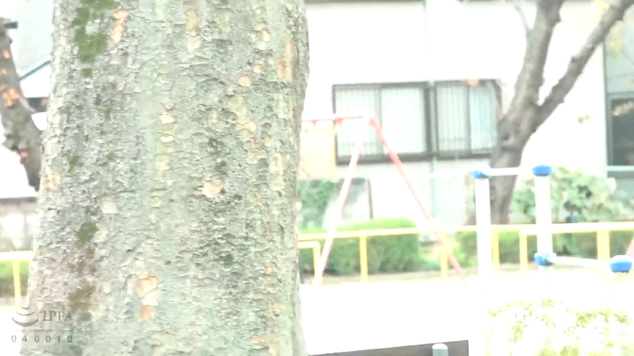 黒人廃工場美少女連れ去りレ●プ 黒人廃工場美少女連れ去りレ●プ