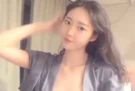 清纯学生妹嫩穴紧致多汁 童颜萌妹欲拒还迎骑乘位撒娇