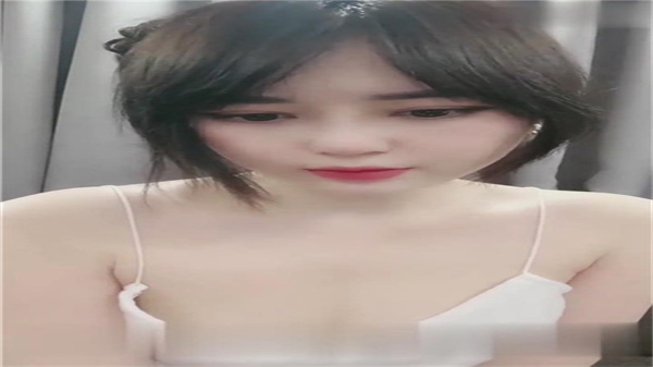 18岁清纯学生妹被渣男欺骗后，宿舍寂寞自慰释放欲望