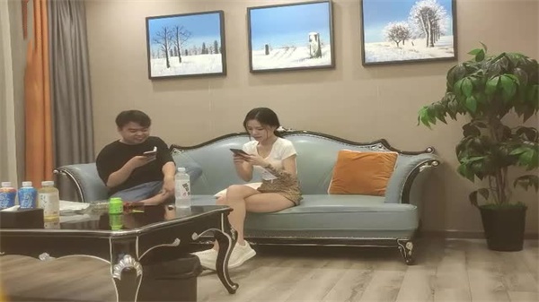 极品颜值小姐姐初次下海被内射